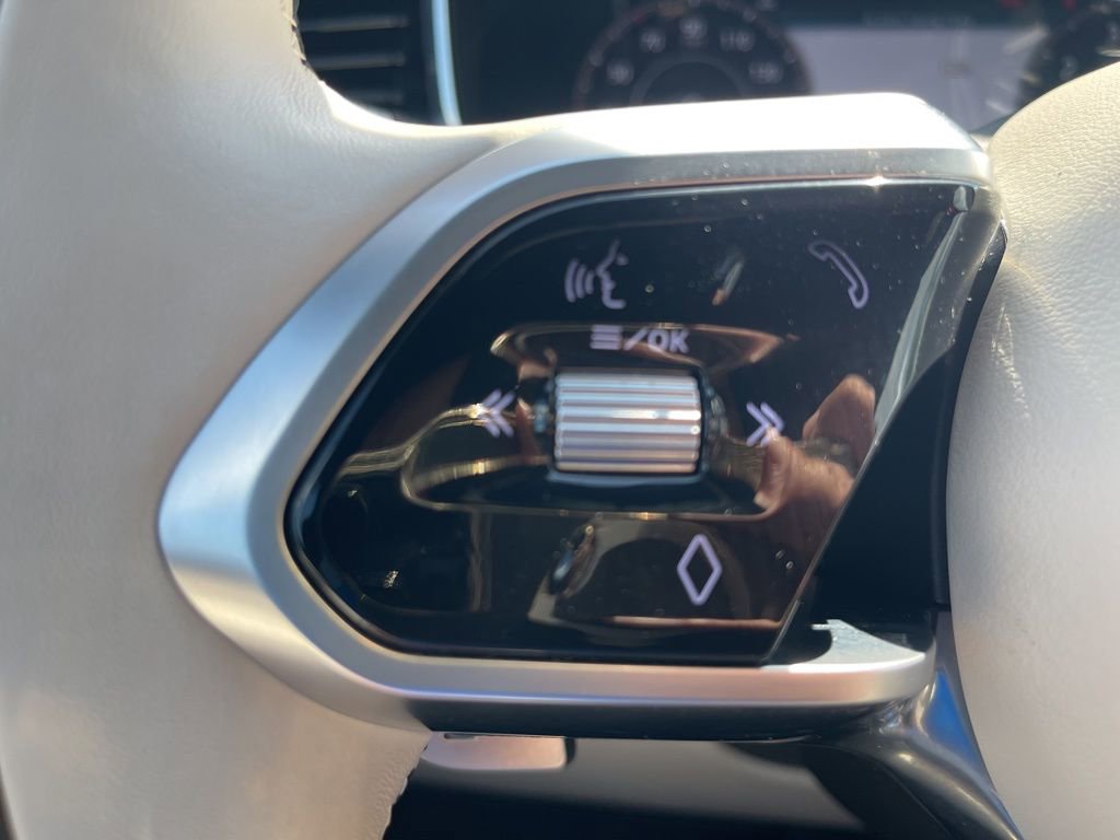 Used 2021 Jaguar F-PACE S image 11