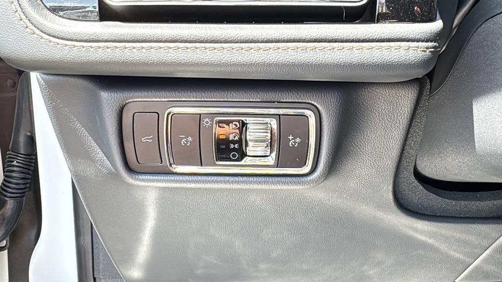 New 2026 Lincoln Aviator AWD w/ Jet Appearance Package image 7