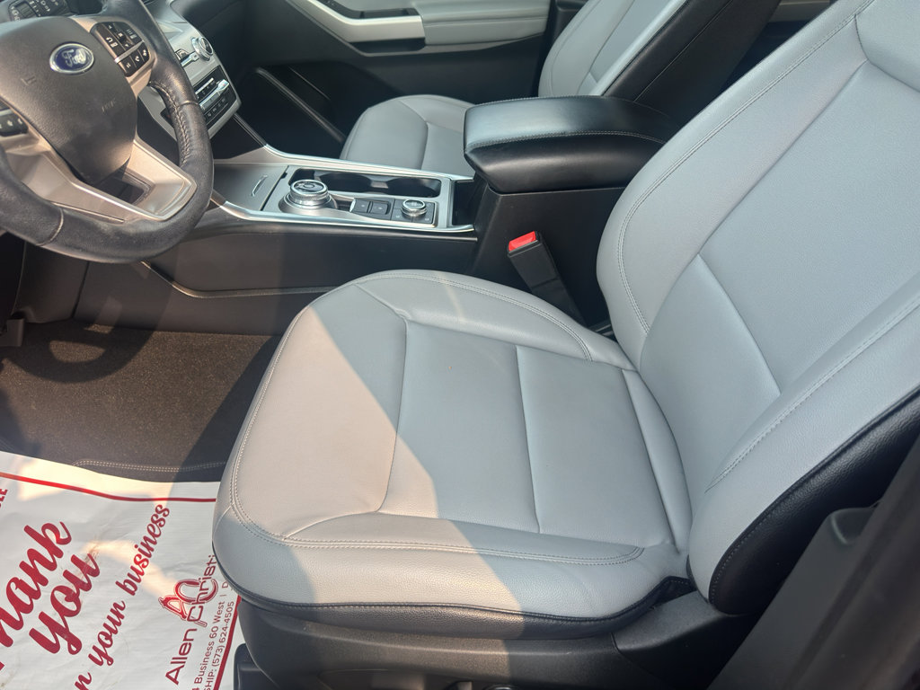 Used 2021 Ford Explorer XLT w/ Equipment Group 202A image 14