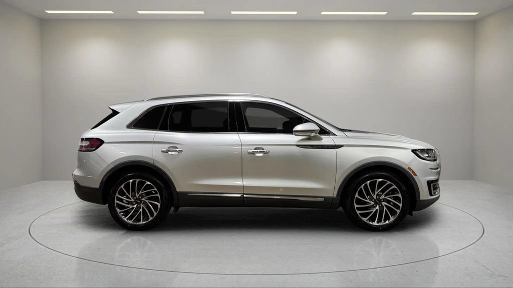Certified 2019 Lincoln Nautilus Reserve w/ Class II Trailer Tow Package FWD image 2