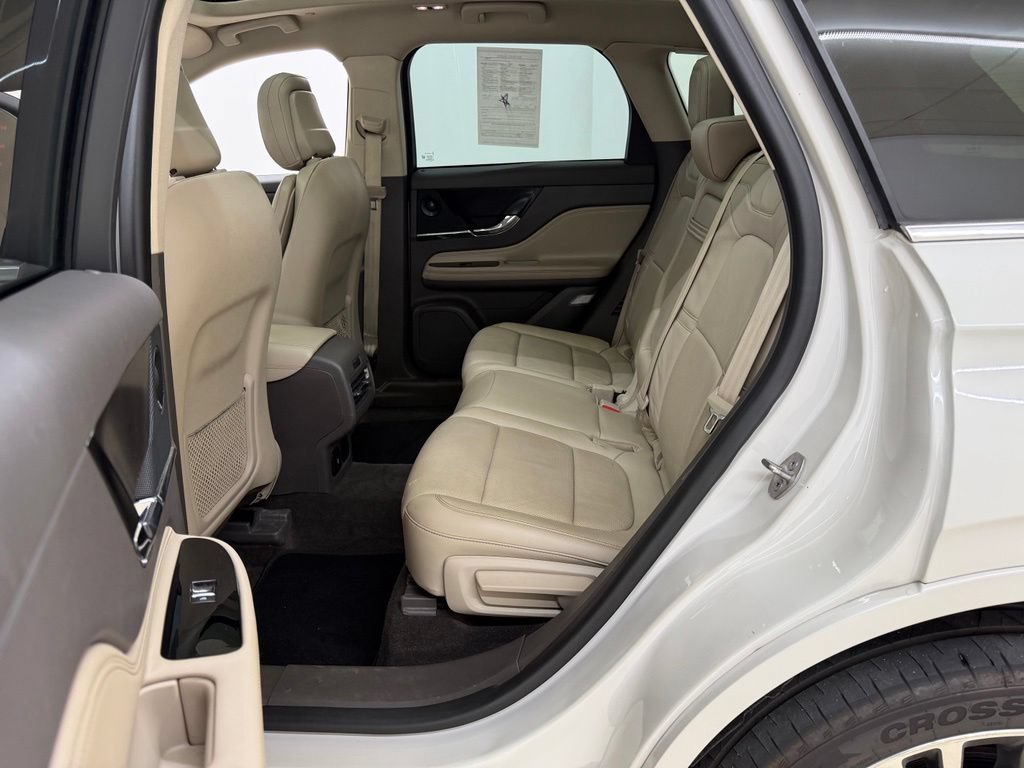 Used 2020 Lincoln Corsair Reserve w/ Equipment Group 201A AWD/4WD image 17