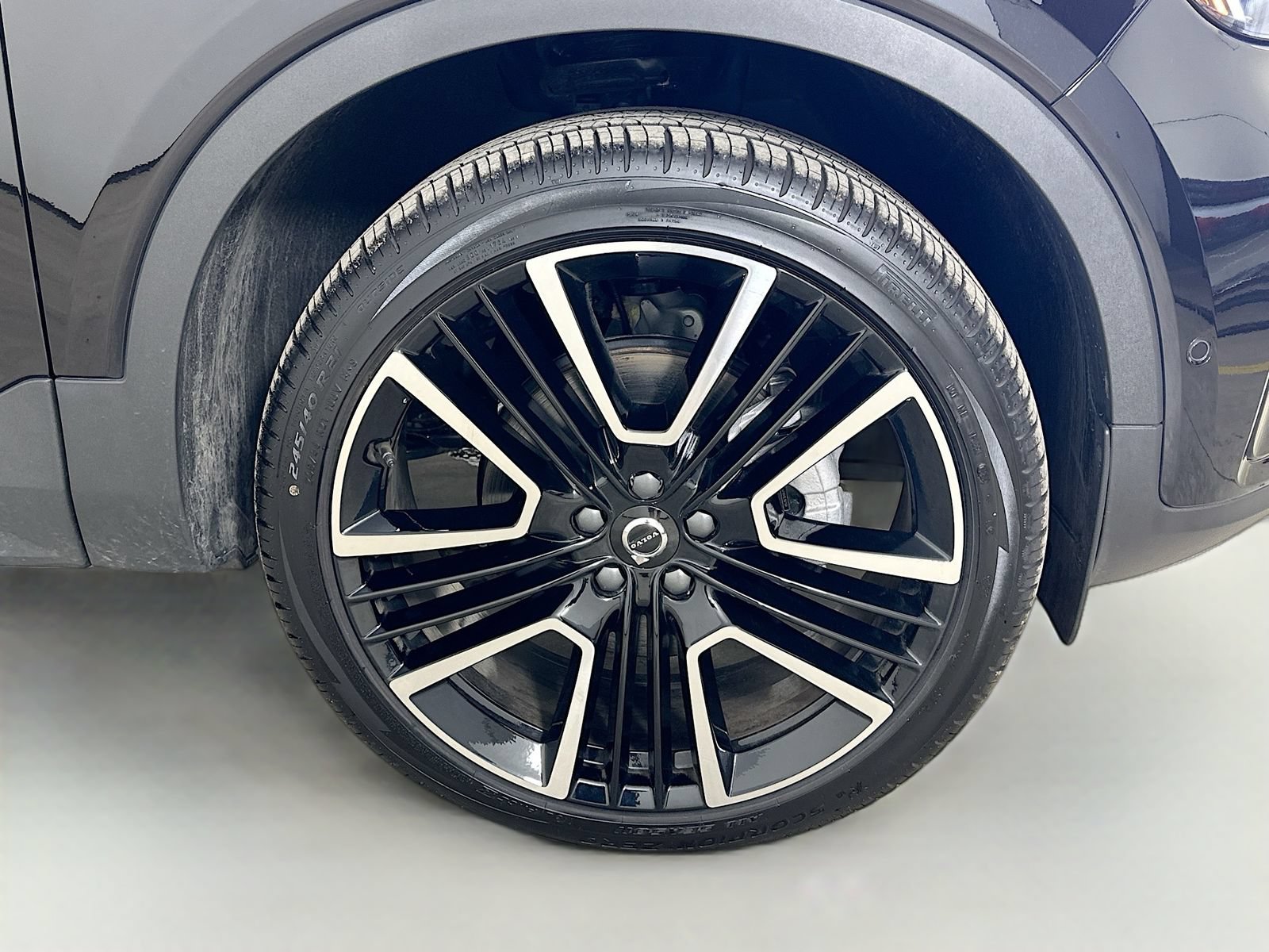 New 2026 Volvo XC40 B5 Ultra w/ Protection Package Premier AWD/4WD image 10
