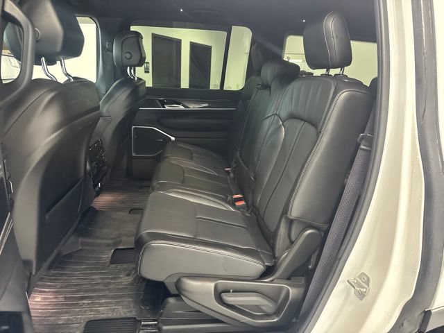 Used 2022 Jeep Wagoneer Series II AWD/4WD image 24
