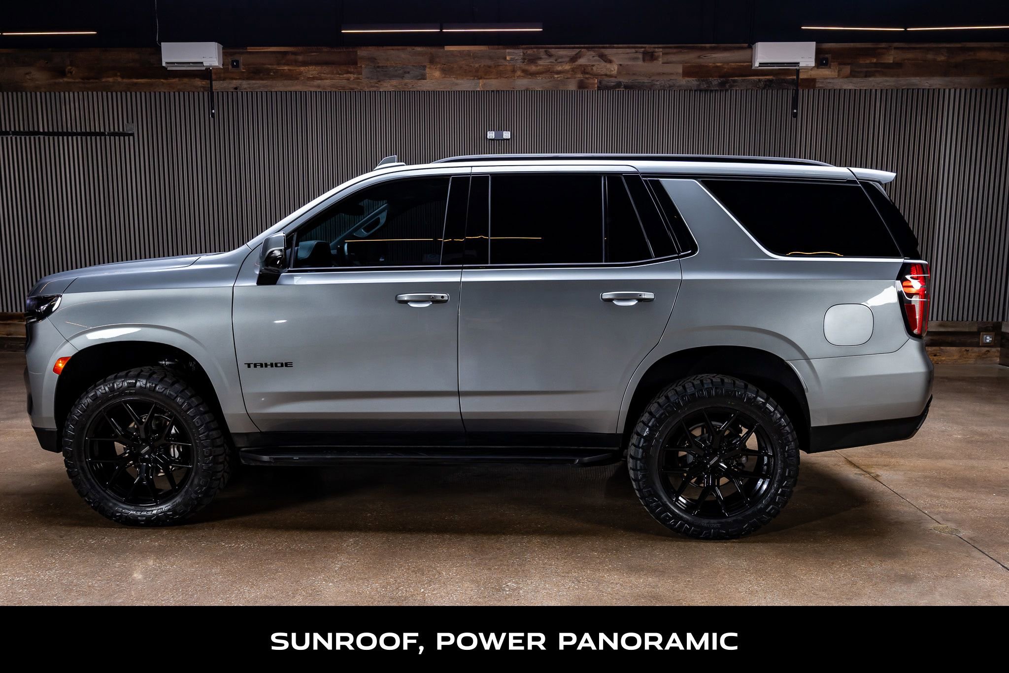 Used 2023 Chevrolet Tahoe RST w/ Luxury Package AWD/4WD image 6