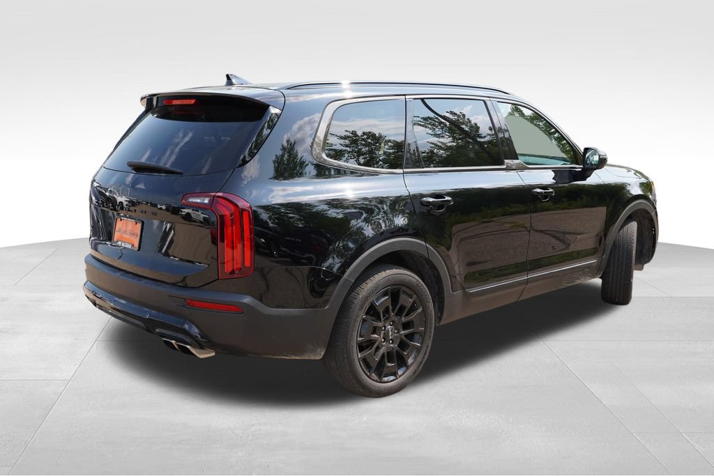 Certified 2022 Kia Telluride EX w/ EX Premium Package AWD/4WD image 3