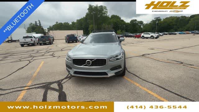 Used 2025 Volvo V90 B6 Cross Country Plus w/ Protection Package Premier AWD/4WD image 3