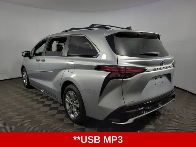 Used 2023 Toyota Sienna XSE w/ XSE Plus Package image 6