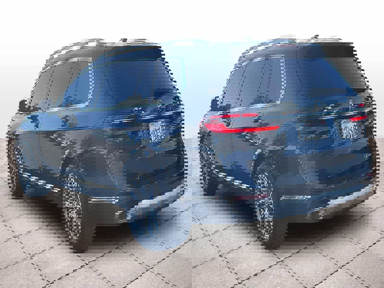 Used 2023 BMW X7 xDrive40i w/ Premium Package image 12