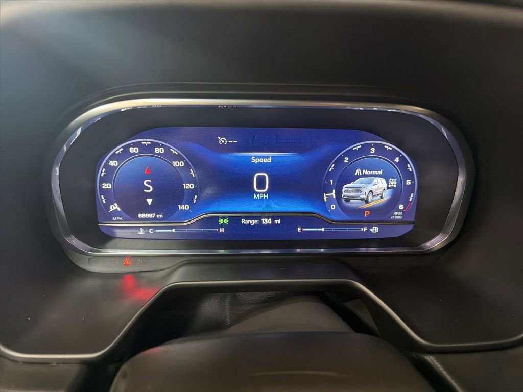 Used 2023 Chevrolet Suburban Premier image 28