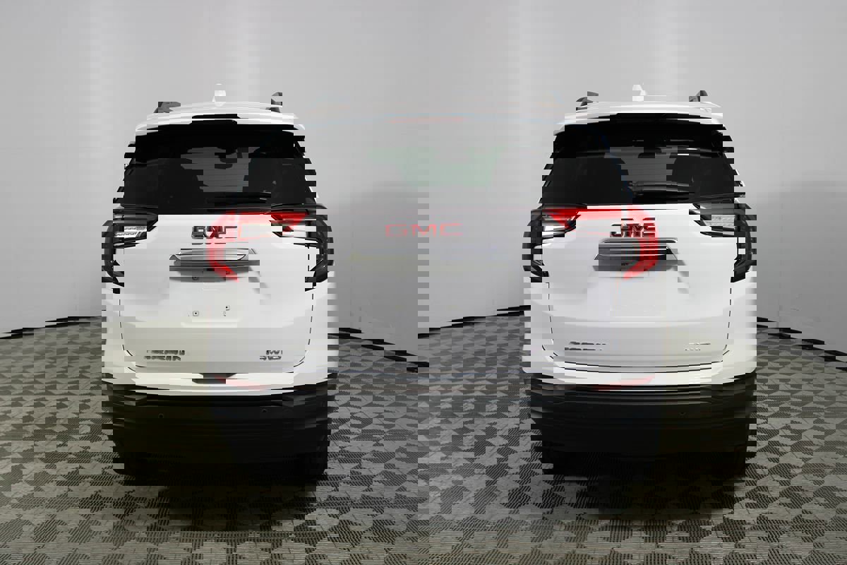 Used 2023 GMC Terrain SLE w/ Driver Convenience Package image 38