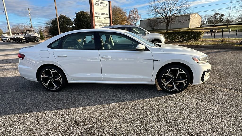 Used 2020 Volkswagen Passat 2.0T R-Line image 4
