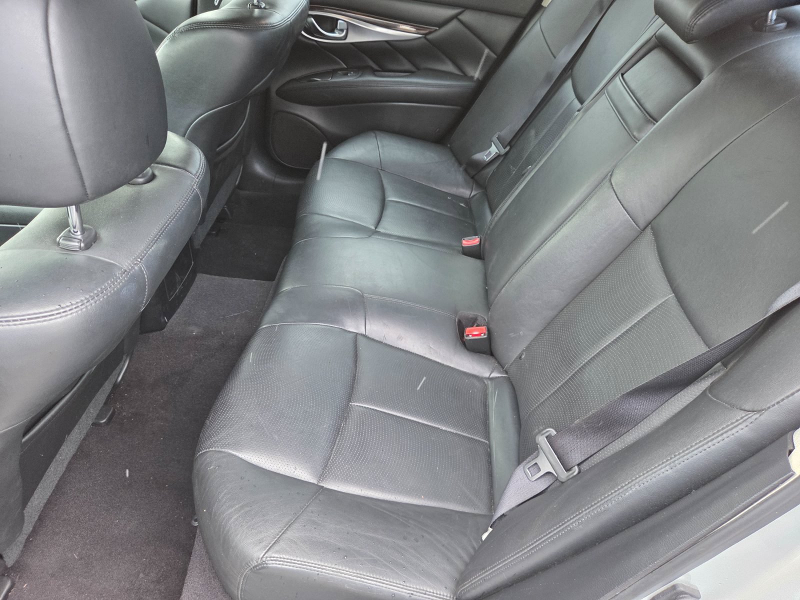 Used 2016 INFINITI Q70 3.7 RWD image 11