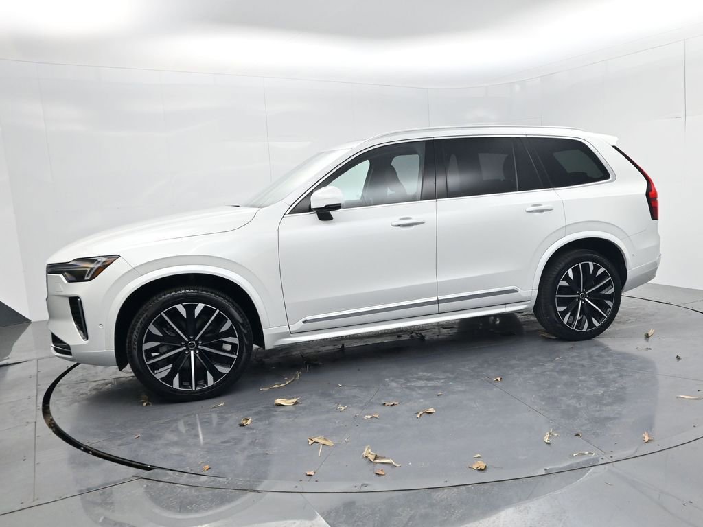 Used 2025 Volvo XC90 B5 Plus image 4