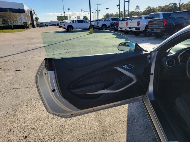 Used 2017 Chevrolet Camaro SS image 12