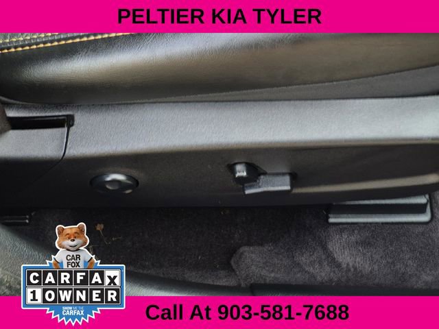 Used 2018 Chrysler 300 S w/ 300S Premium Group image 19