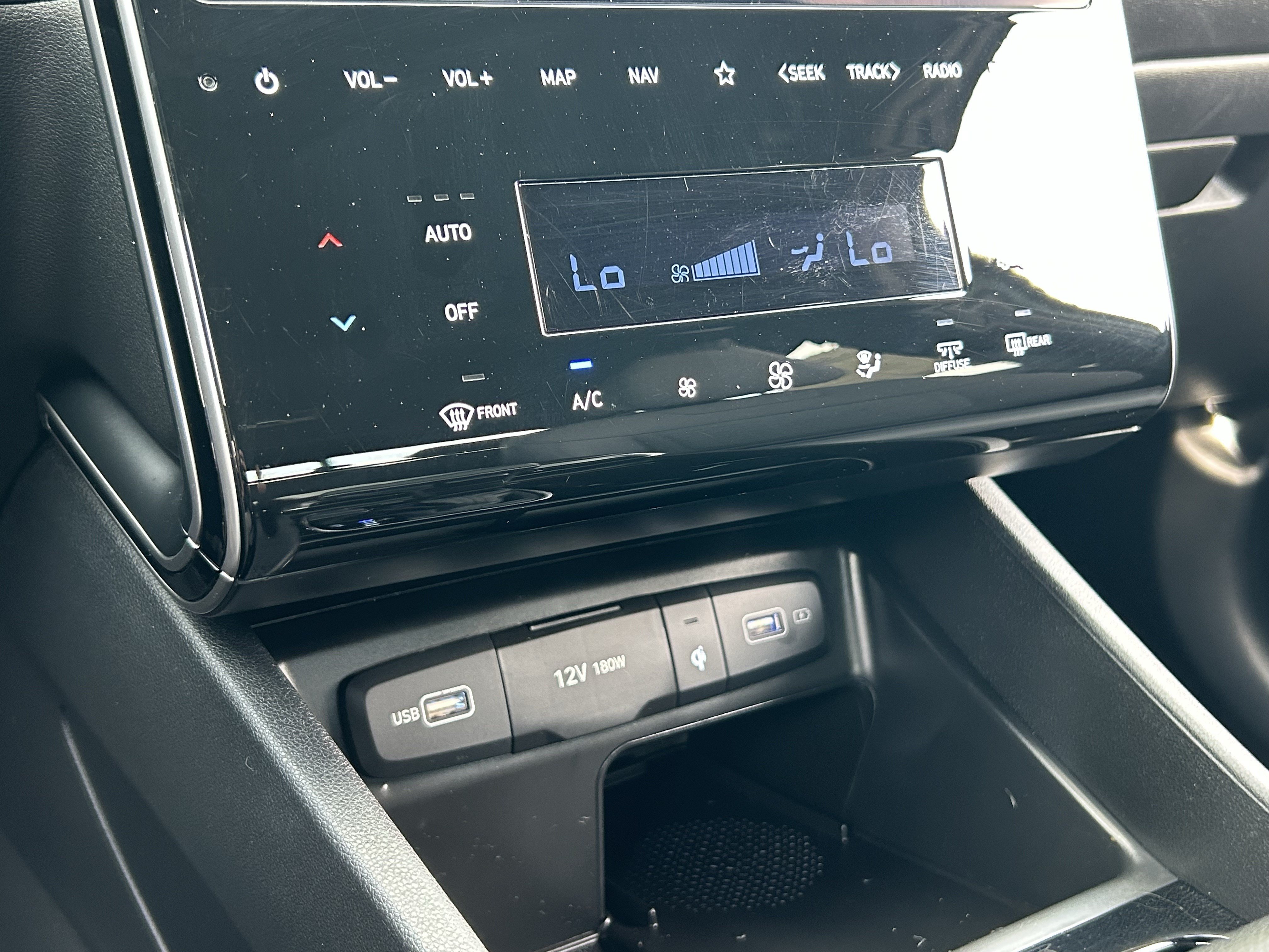 Used 2024 Hyundai Santa Cruz SEL w/ Activity Package FWD image 23