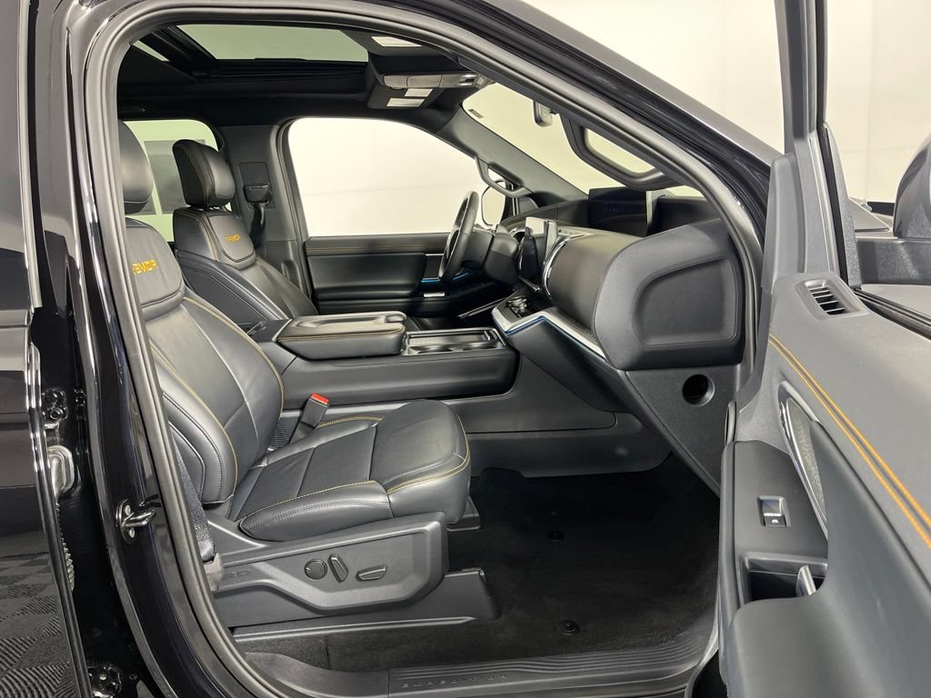 Used 2025 Ford Expedition Tremor AWD/4WD image 6