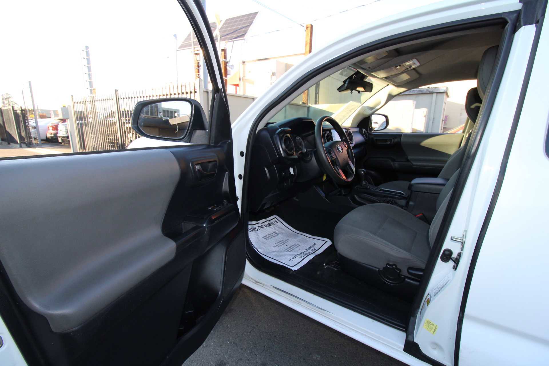 Used 2020 Toyota Tacoma SR image 43