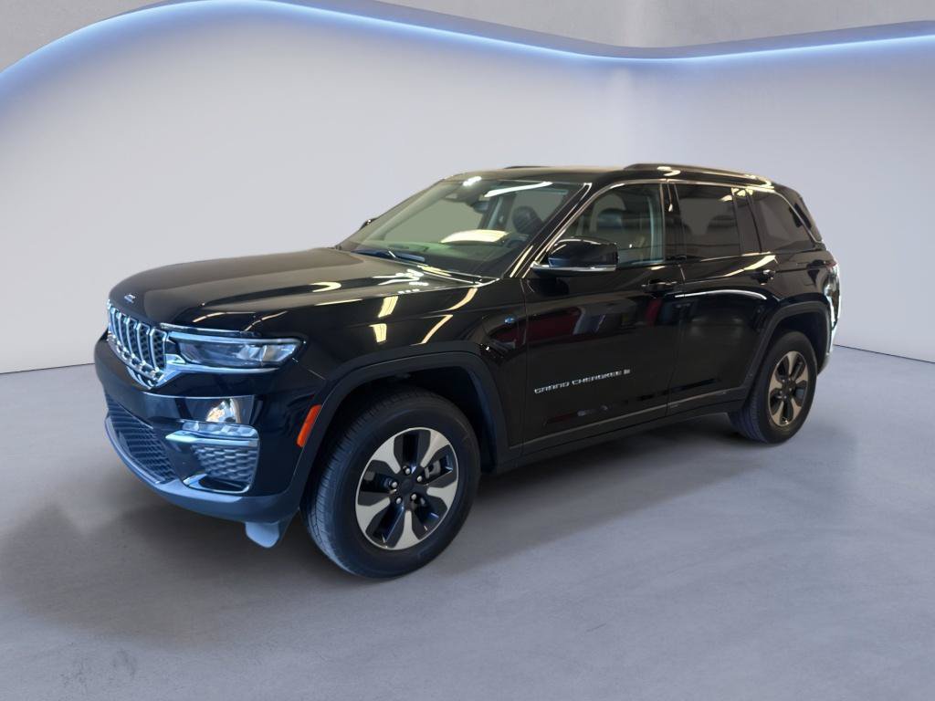 Used 2024 Jeep Grand Cherokee Limited 4xe AWD/4WD image 3