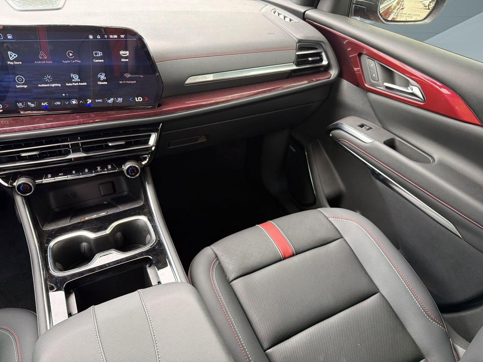 Certified 2024 Chevrolet Traverse RS image 28