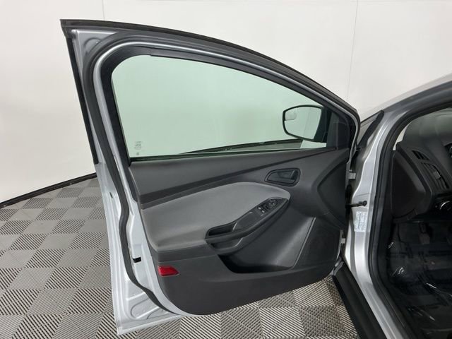 Used 2014 Ford Focus S FWD image 11
