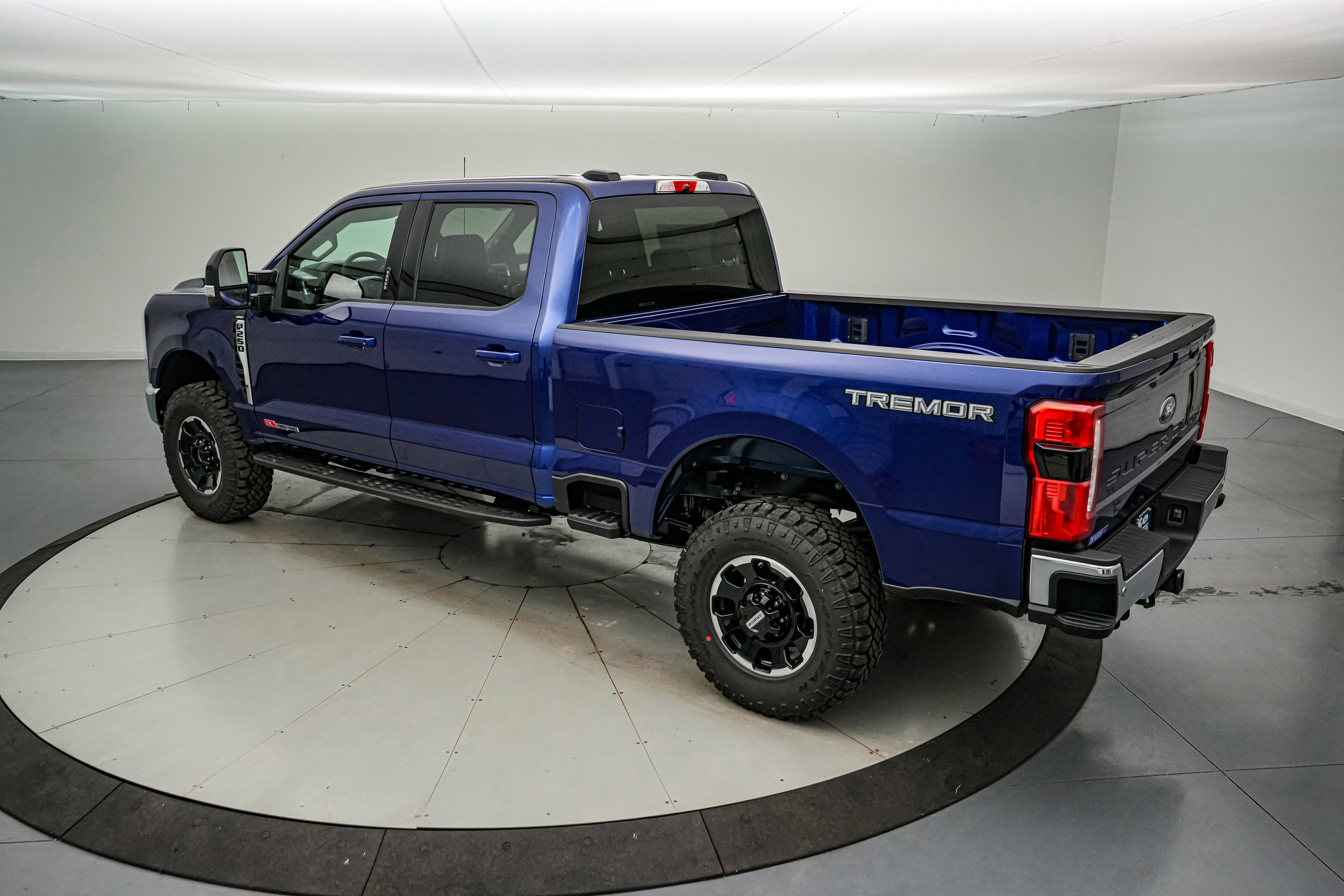 New 2026 Ford F250 Lariat w/ Tremor Off-Road Package image 7