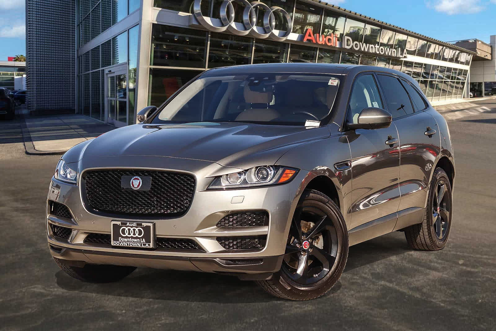 Used 2020 Jaguar F-PACE Premium AWD/4WD image 1