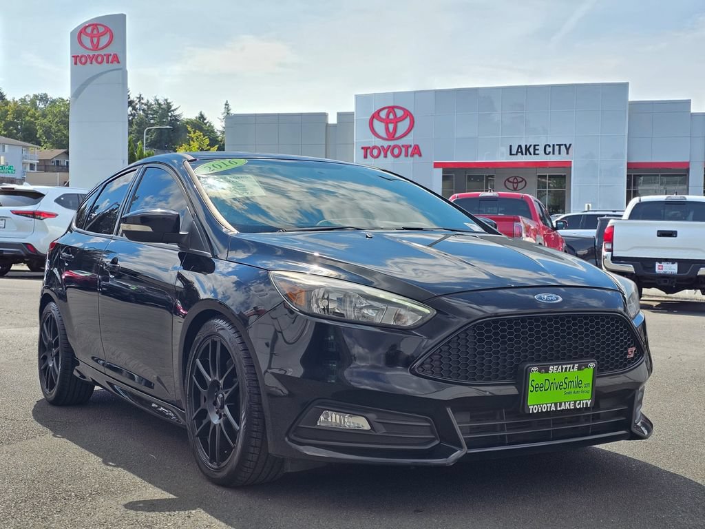 Used 2016 Ford Focus ST