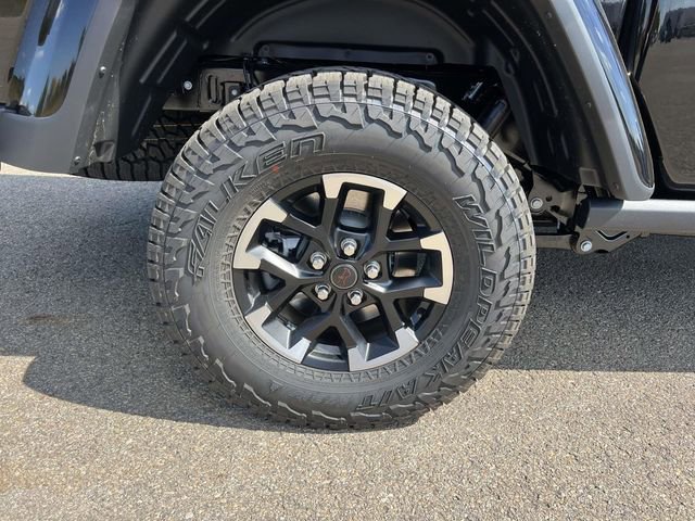 New 2025 Jeep Gladiator Rubicon image 11