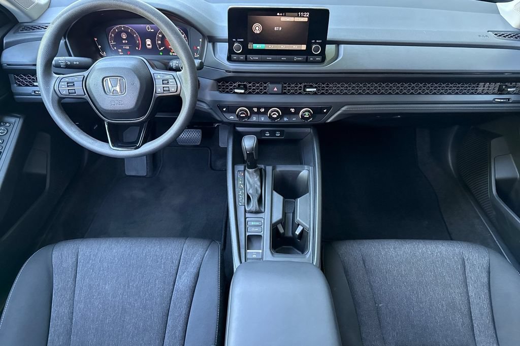 Certified 2025 Honda Accord SE image 9