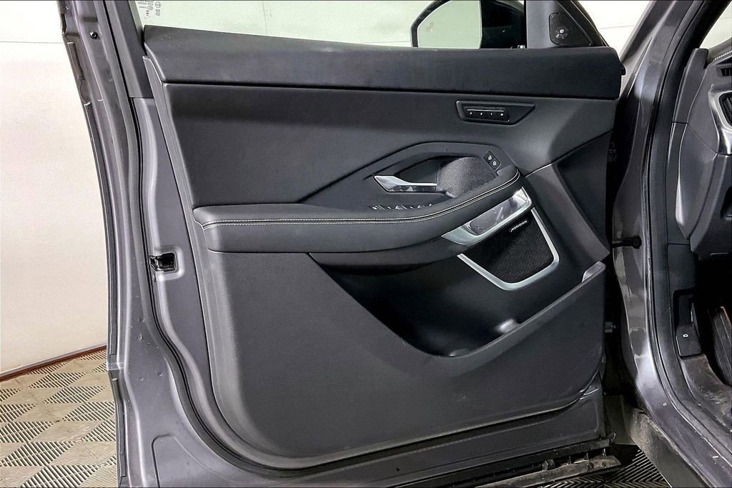 Used 2024 Jaguar E-PACE R-Dynamic SE image 22