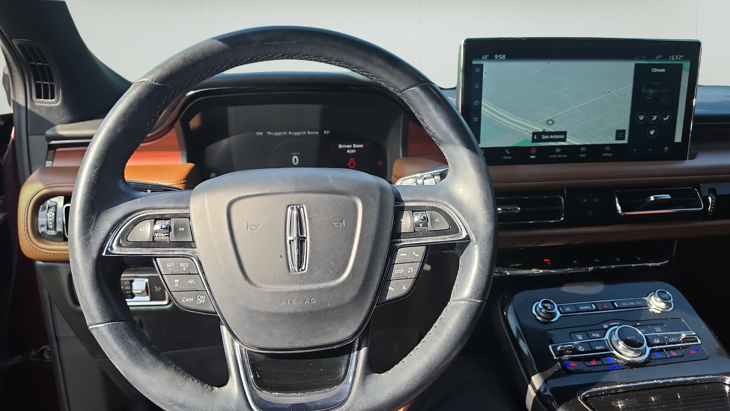 Used 2022 Lincoln Nautilus Reserve AWD/4WD image 12