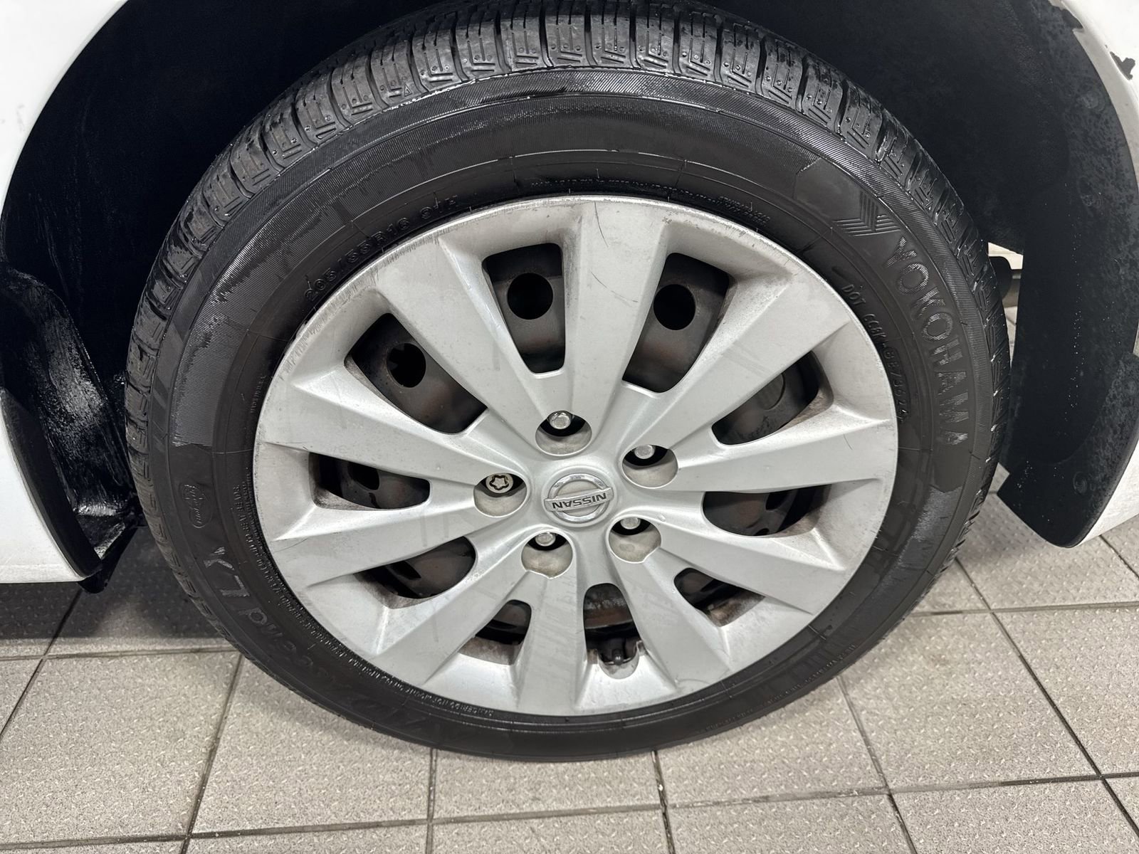 Used 2016 Nissan Sentra SV image 11