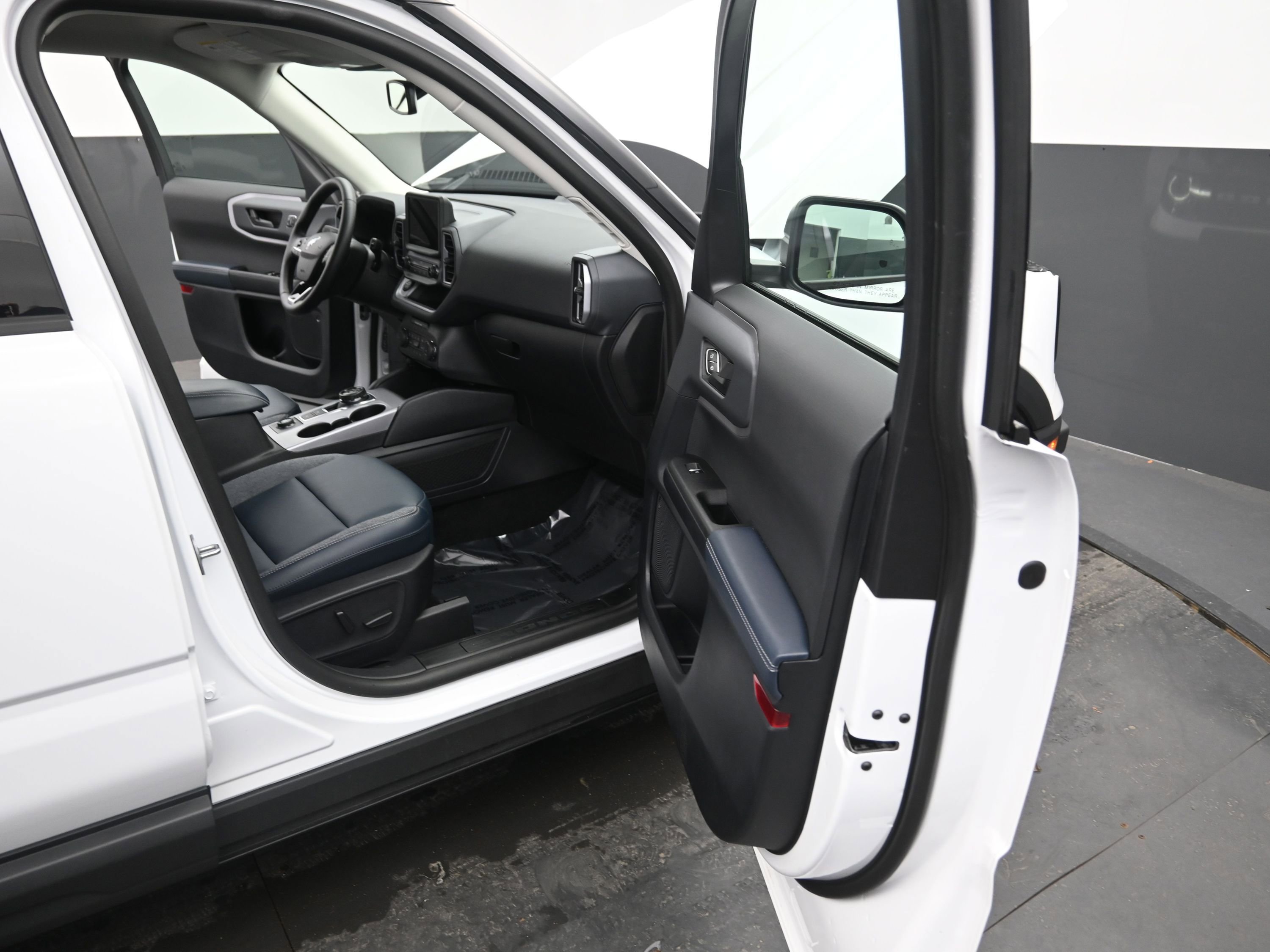 Used 2024 Ford Bronco Sport Outer Banks image 22