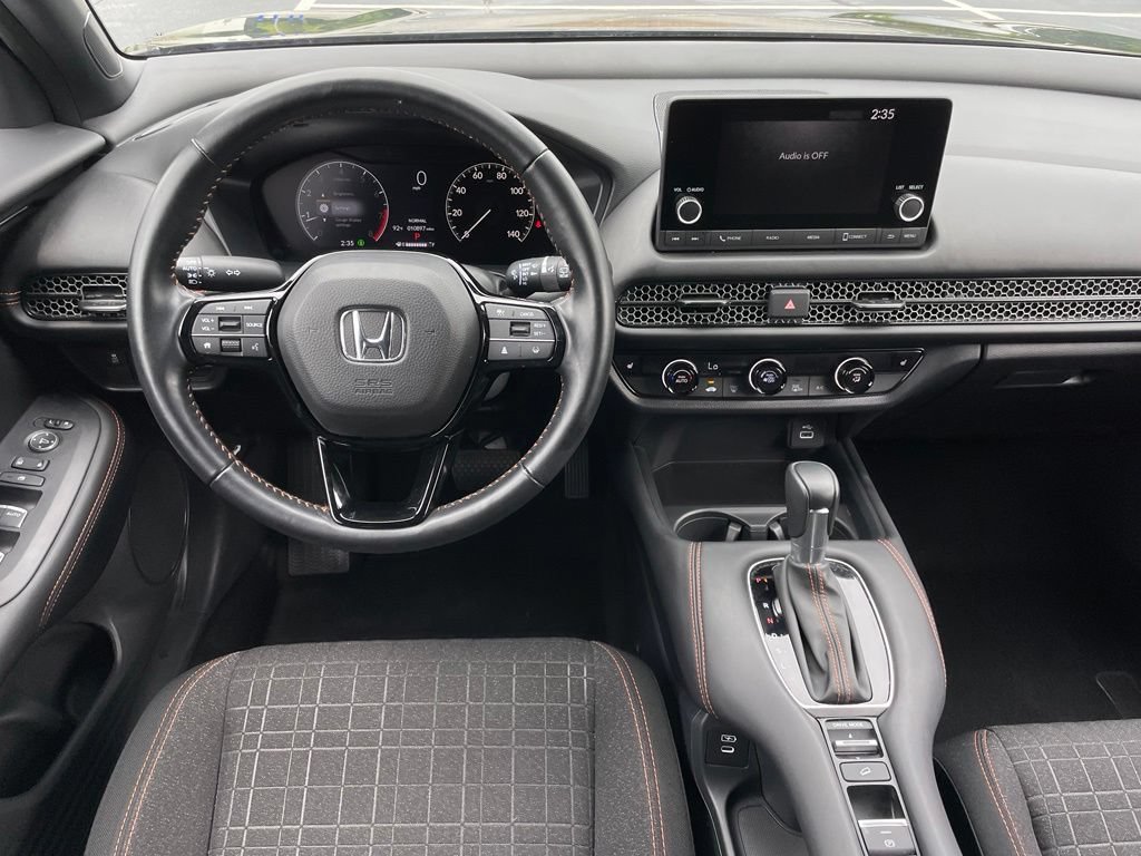 Used 2025 Honda HR-V Sport image 11