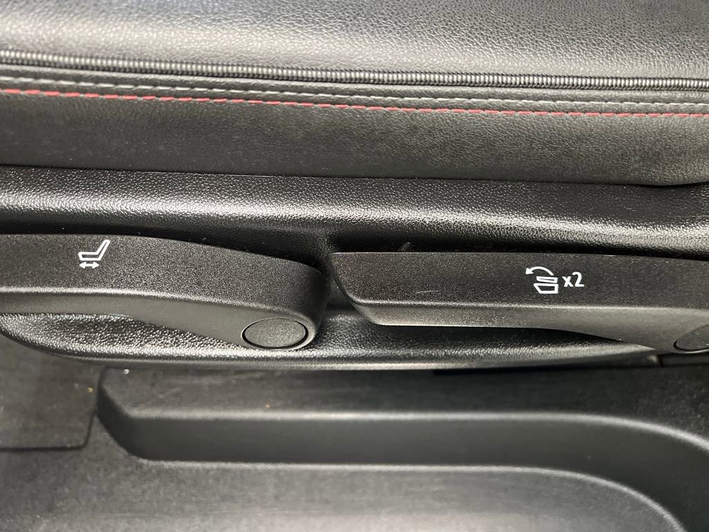 Used 2024 Chevrolet Suburban RST image 15