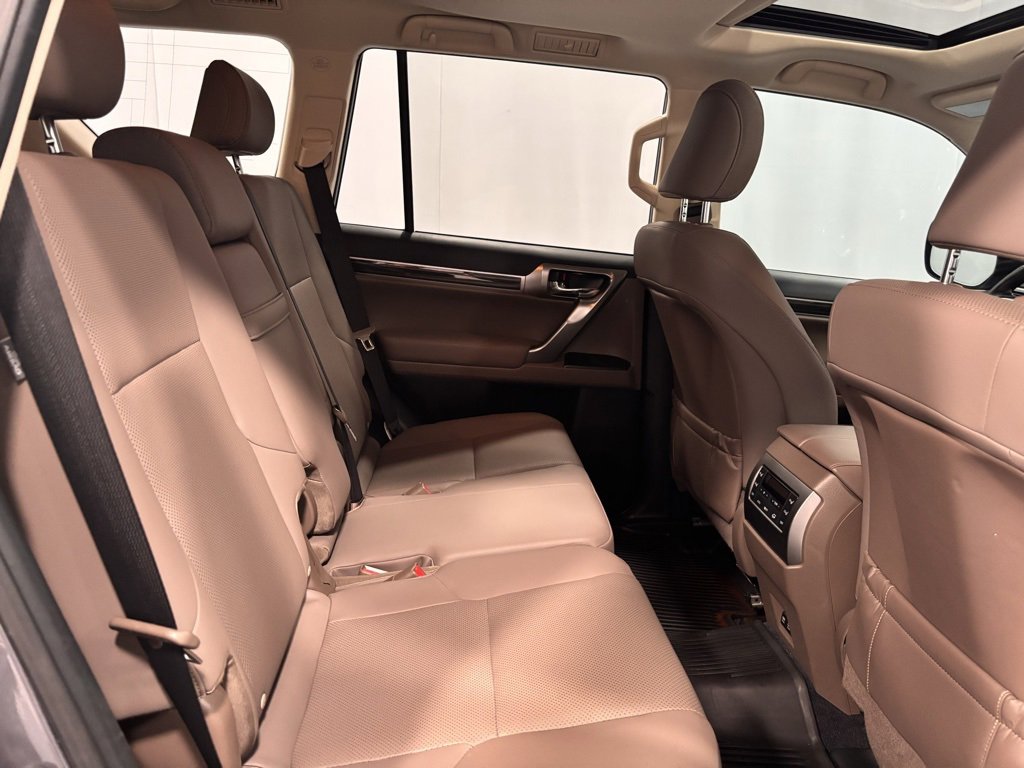 Used 2023 Lexus GX 460 Premium image 24