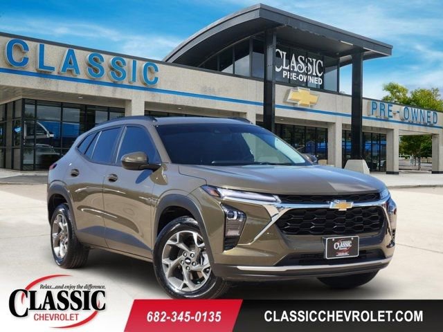 Used 2024 Chevrolet Trax LT w/ Sunroof Package