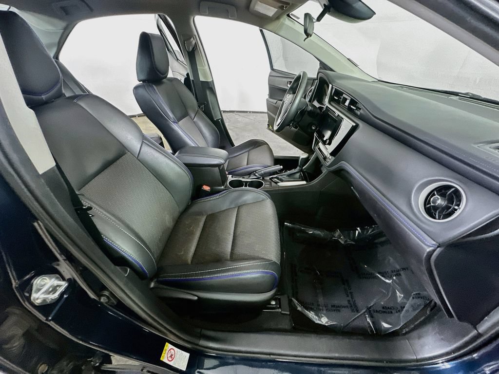 Used 2017 Toyota Corolla SE FWD image 11