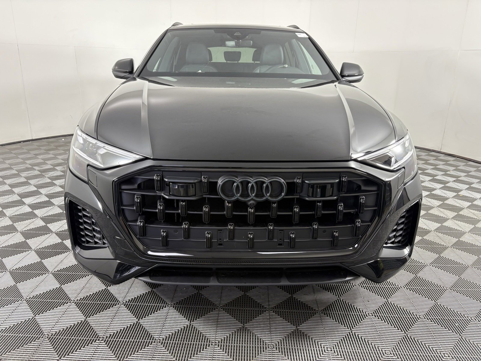 New 2026 Audi Q8 Premium image 2