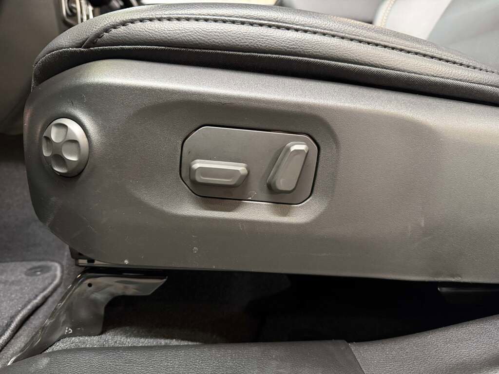 New 2026 Jeep Gladiator Sport image 27