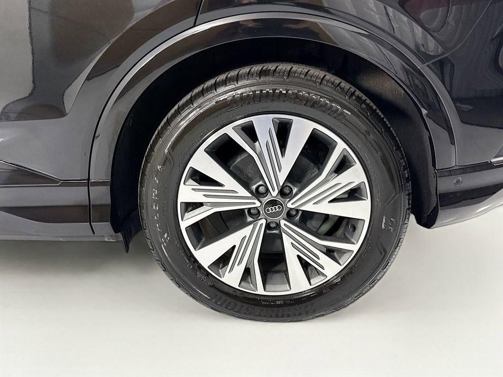 Used 2023 Audi Q4 e-tron Premium Plus w/ Premium Plus RWD image 31