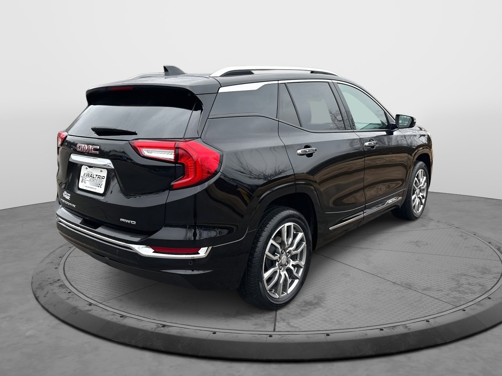 Certified 2022 GMC Terrain Denali w/ Denali Premium Package image 8