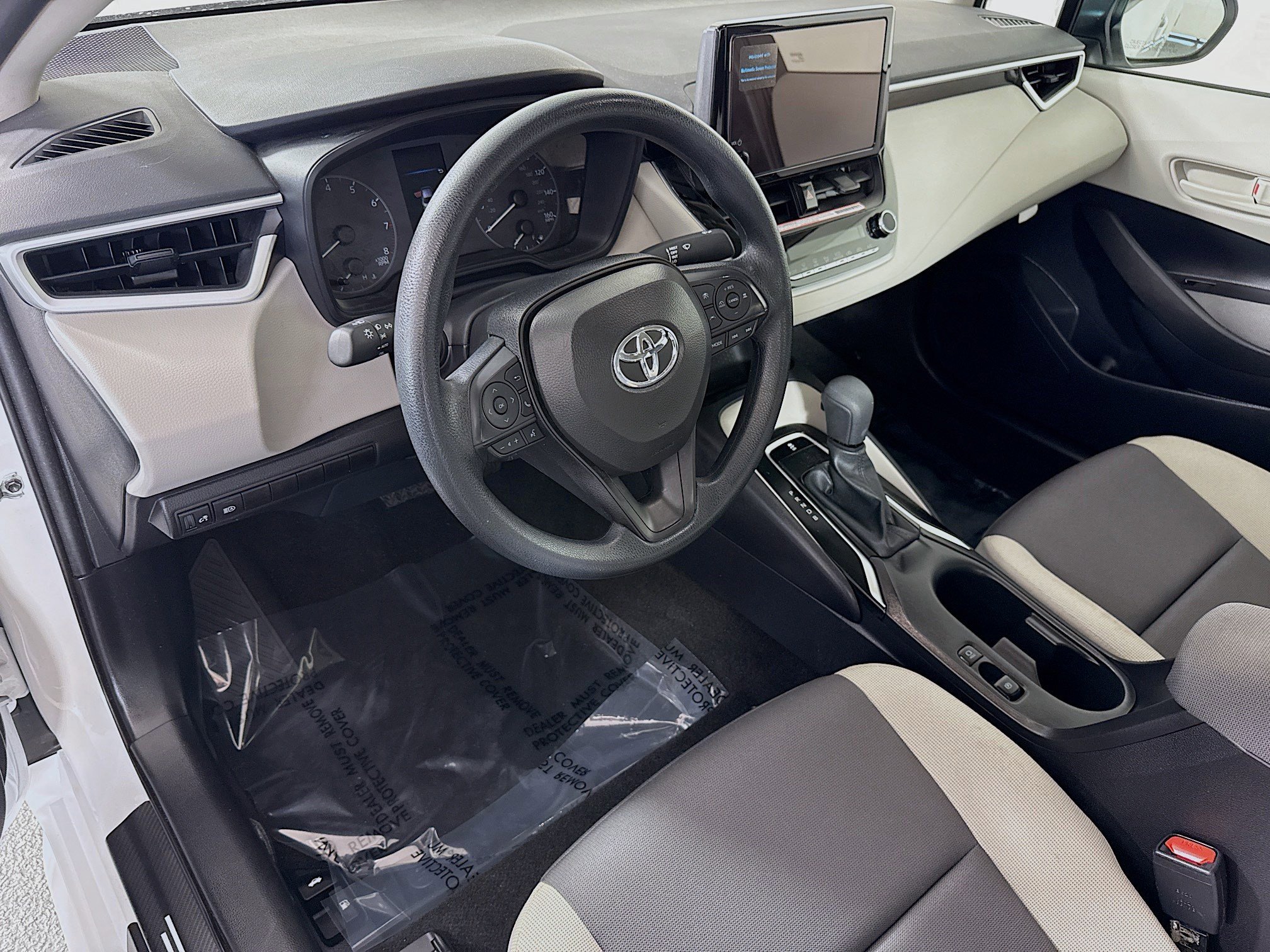 Used 2025 Toyota Corolla LE image 22