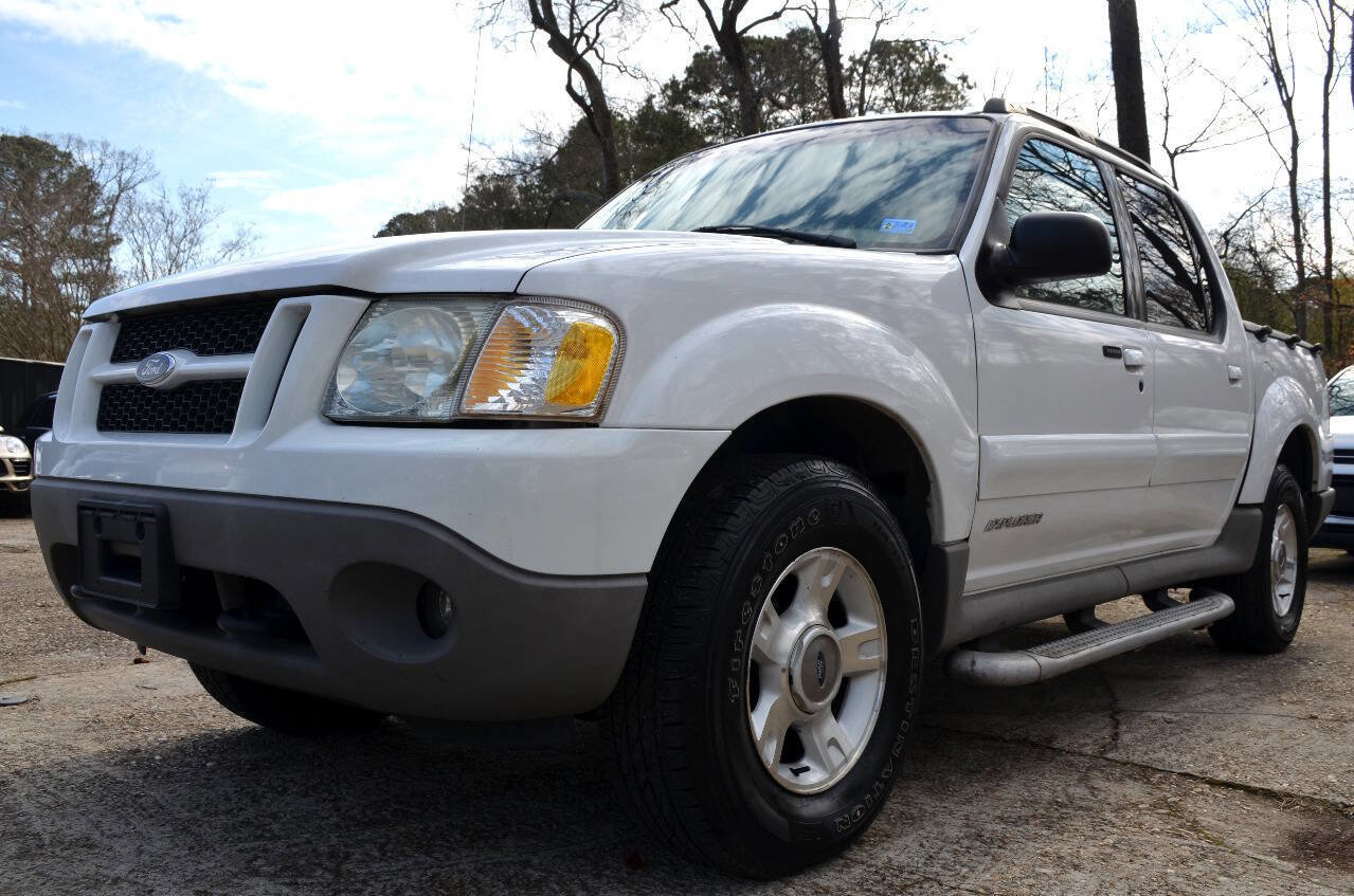 Used 2002 Ford Explorer Sport Trac 4x4 image 2