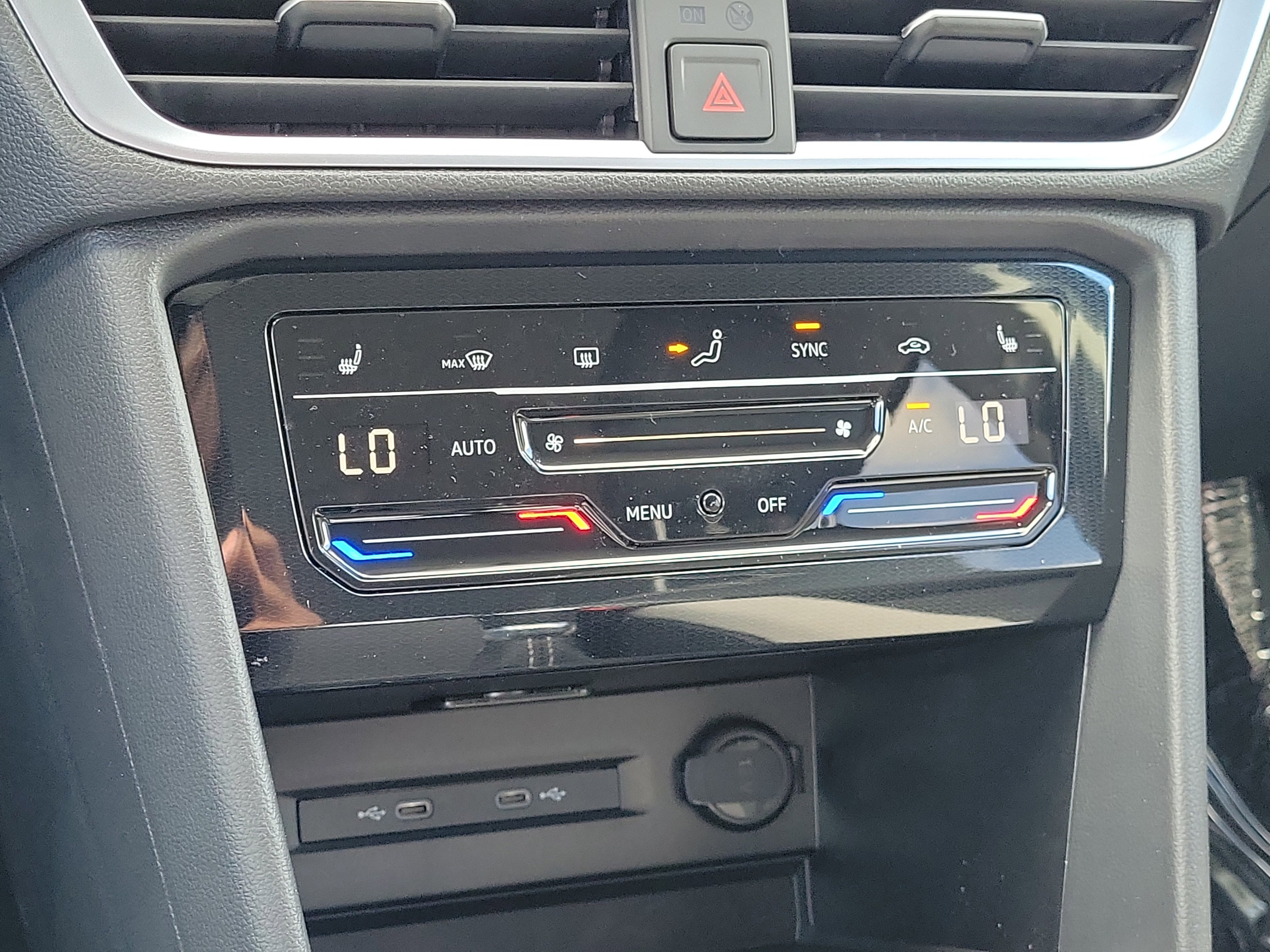 New 2026 Volkswagen Taos SE FWD image 24