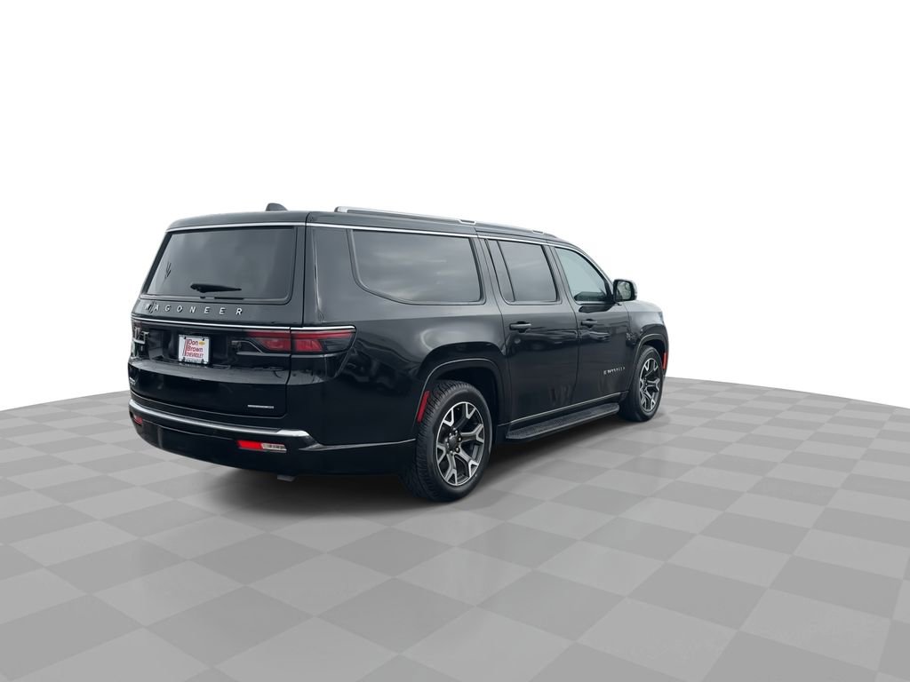 Used 2024 Jeep Wagoneer L Series III w/ Flexible Seating Group image 9