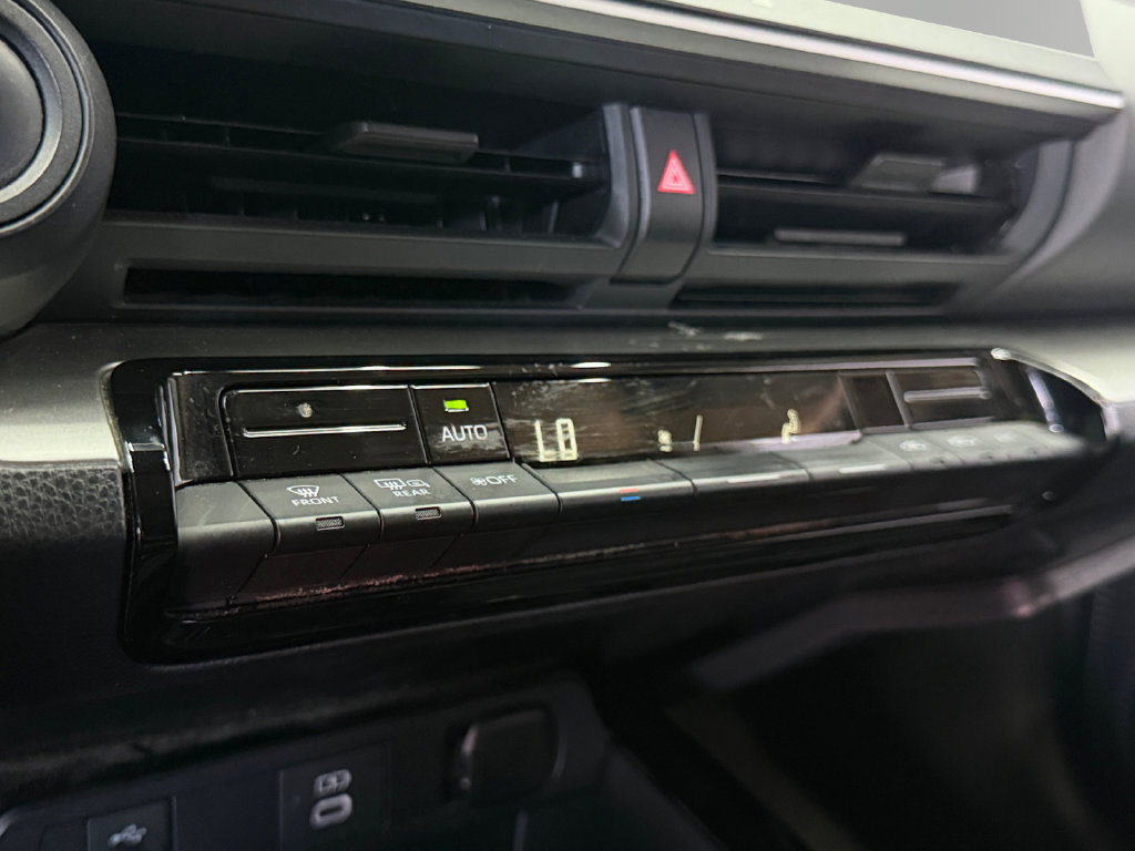 Used 2025 Toyota Prius LE FWD image 24