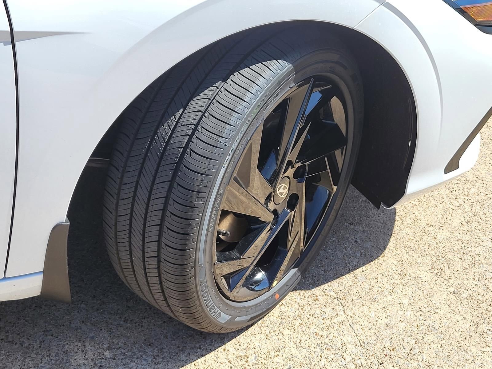 New 2026 Hyundai Elantra SEL Sport image 5