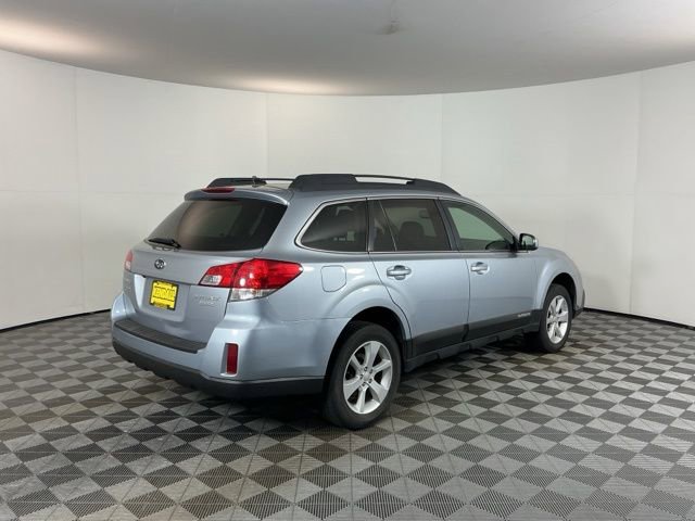 Used 2014 Subaru Outback 2.5i Premium w/ Moonroof Package AWD/4WD image 5